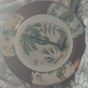 🌴 Decorative Plate